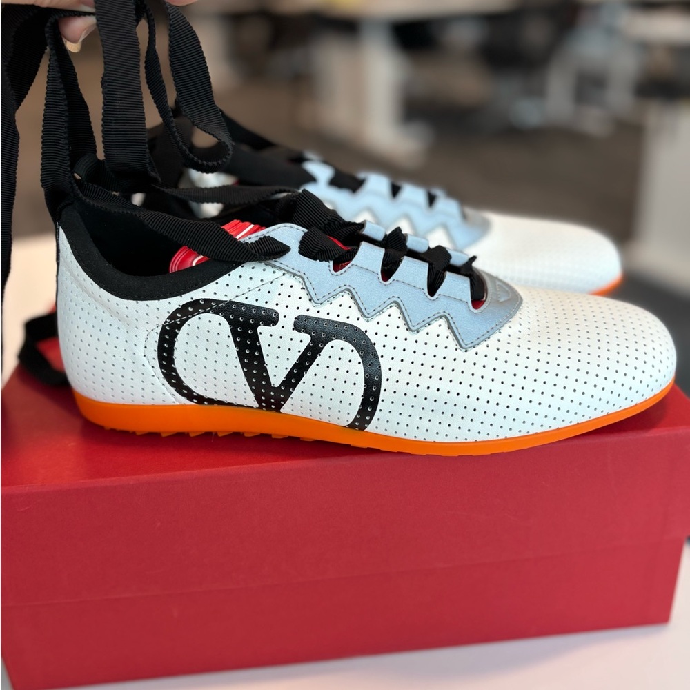 NWT Valentino ladies Sneakers in White and Orange